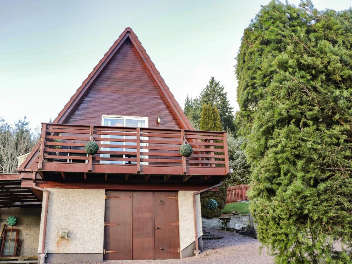 Villa Larchfield Chalet 1 Auchterneed Exterior foto